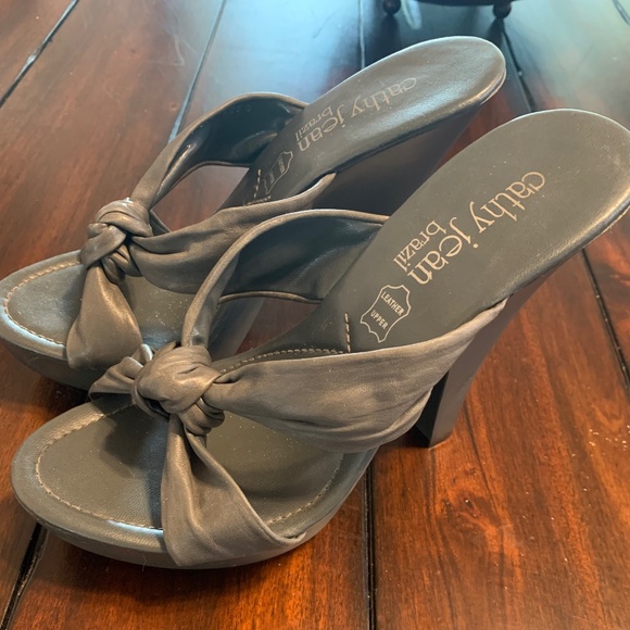 Cathy Jean platform heels - Picture 3 of 7